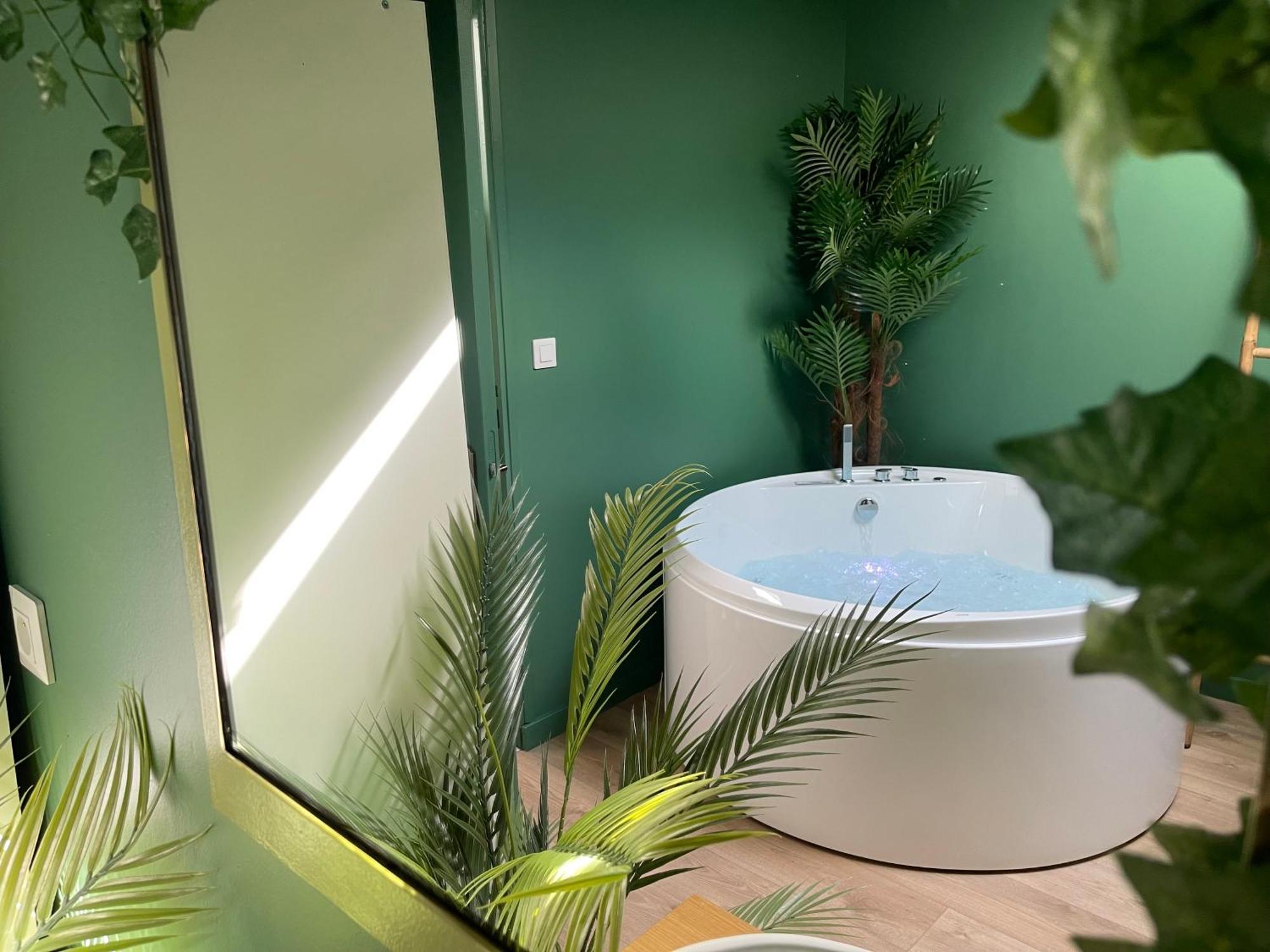 Evasion Exotique - Suite Selva - Jaccuzzi Privatif アミアン エクステリア 写真